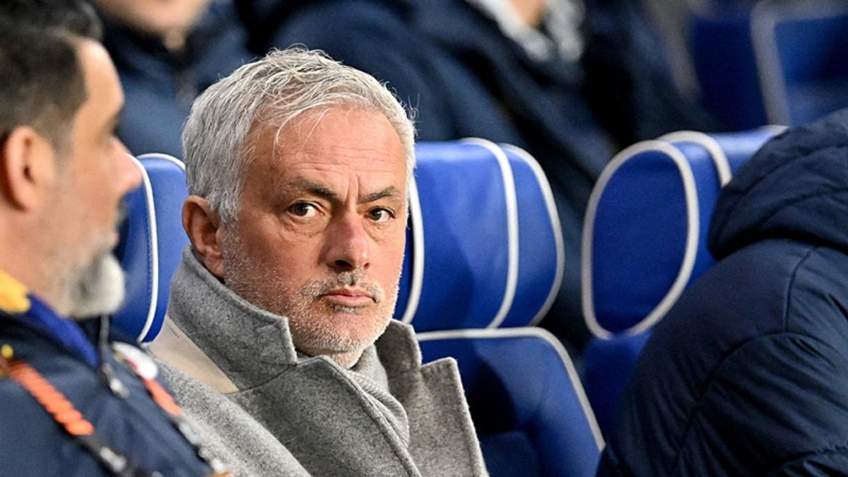 Fenerbahçe'den flaş Mourinho kararı! Milli arada... Fenerbahçe'den flaş Mourinho kararı! Milli arada...