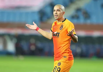 Feghouli durmak bilmiyor!