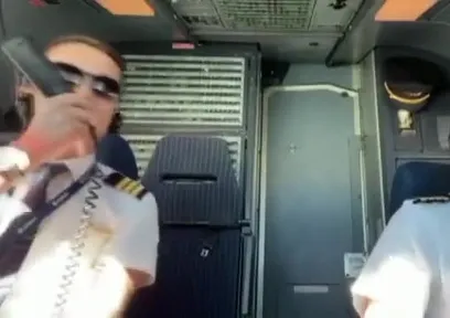 Şampiyonlara uçakta sürpriz! İşte o anlar...