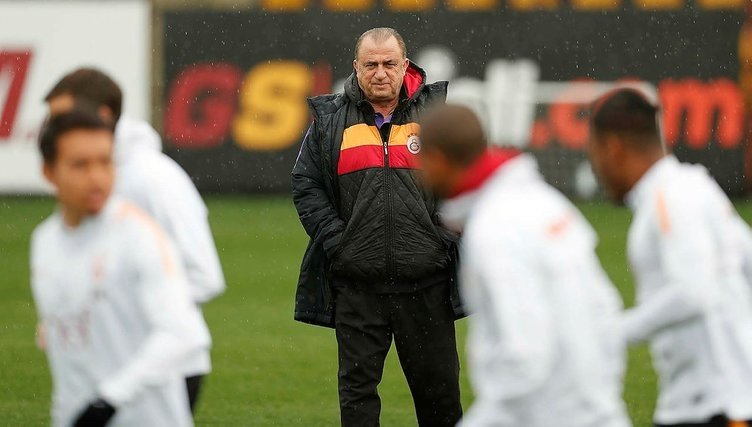 Terim’in aklı derbide!