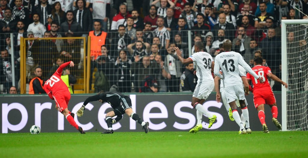 Beşiktaş - Benfica maçı sosyal medyayı salladı!