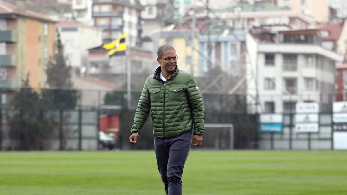 Alex de Souza'dan Aziz Yıldırım'a destek!
