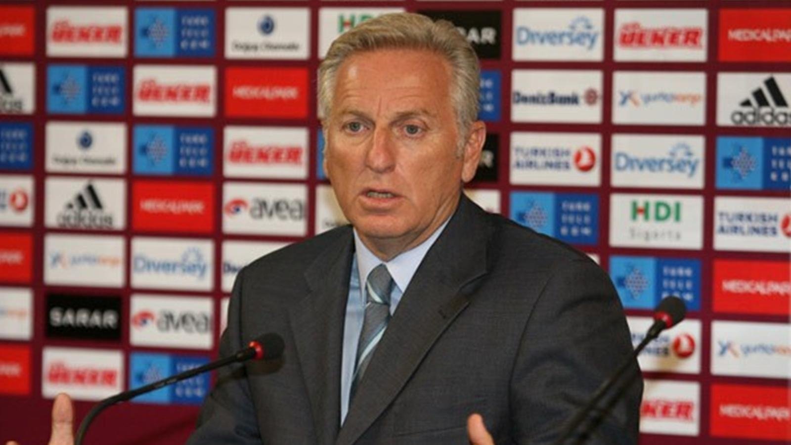 Galatasaray’da efsaneler geri dönüyor!