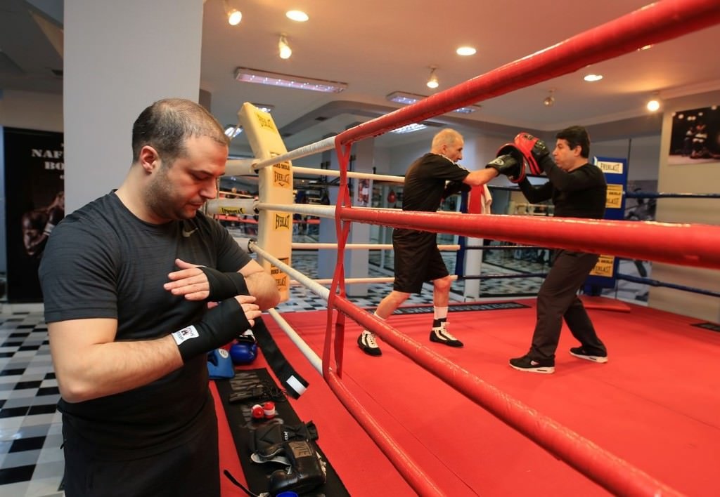 40 yıl sonra oğluyla ringe çıktı