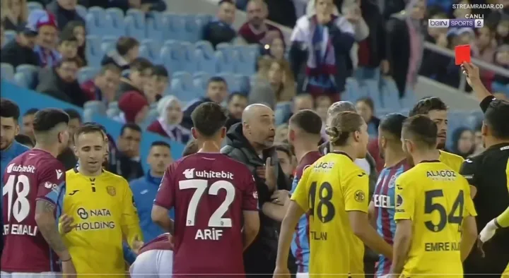 Trabzonspor - Ankaragücü maçında 2 kırmızı kart birden çıktı! İşte o pozisyon - 3