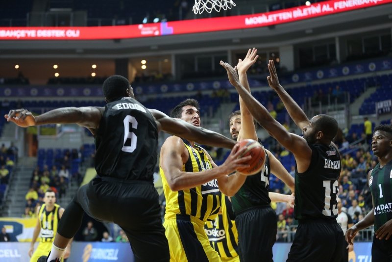 Fenerbahçe’ye ’havada’ kutlama