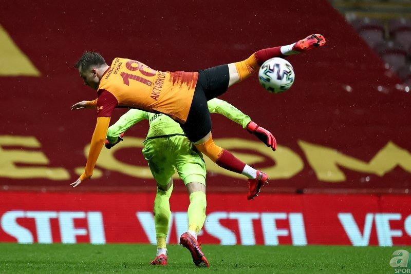 Galatasaraylı yıldız için flaş sözler! Allah yönetime sabır versin