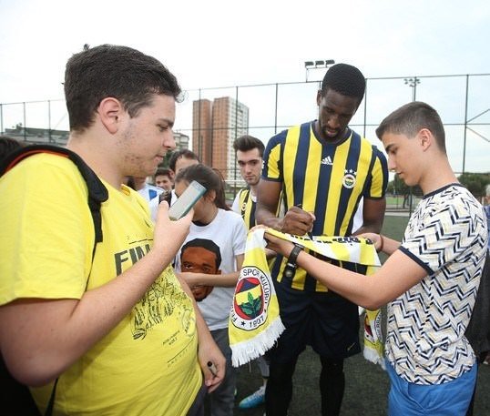 Ekpe Udoh kaleye geçti