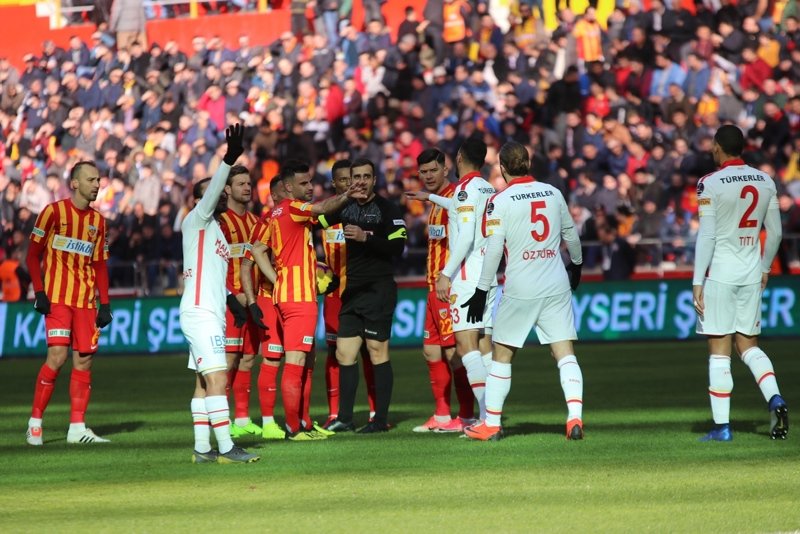 Kayserispor - Göztepe maçından kareler