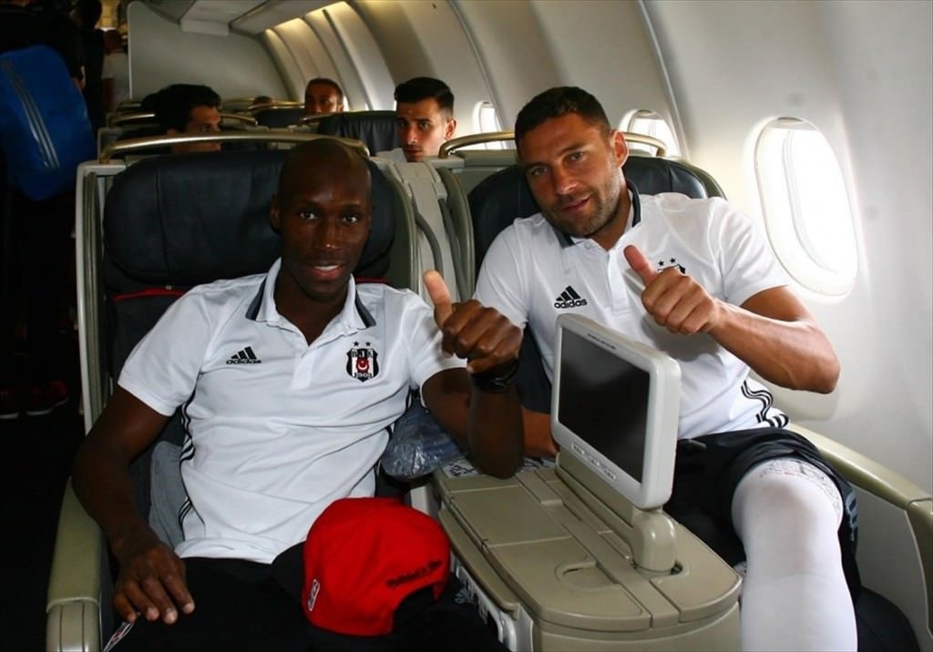 Beşiktaş, Benfica maçı için Portekiz’e gitti