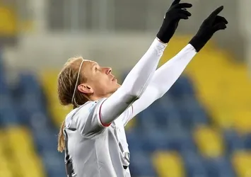Kahraman Vida! 14 şutun 11'i gol oldu