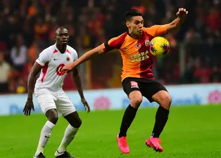 Galatasaray'da Falcao'ya flaş teklif!