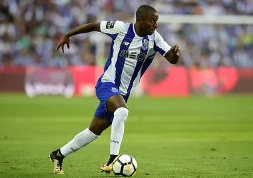 Leicester City'ye 20 milyon avroluk sağ bek