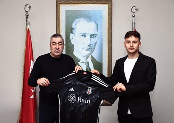 Beşiktaş genç yıldızla profesyonel sözleşme imzaladı!