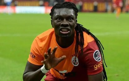 Gomis futbola veda etti