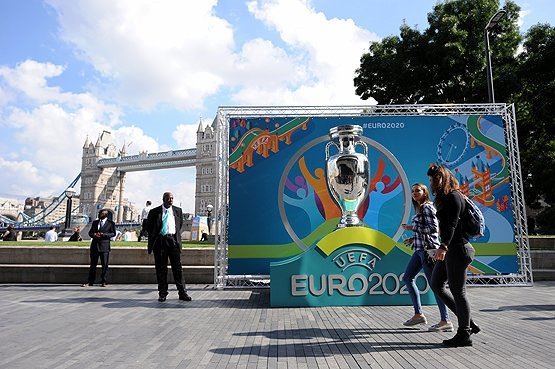 EURO 2020’nin logosu Londra’da tanıtıldı