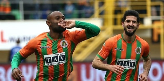 Emre Akbaba Galatasaray’ı istiyor!