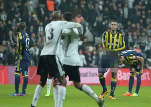 Robin van Persie'den çirkin hareket