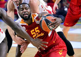 Galatasaray Odeabank, Maccabi FOX deplasmanında