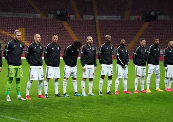 Beşiktaş’ta yaprak dökümü