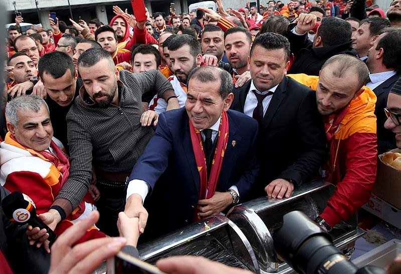Galatasaray taraftarı TT Arena’da buluştu
