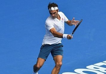 Federer rahat turladı