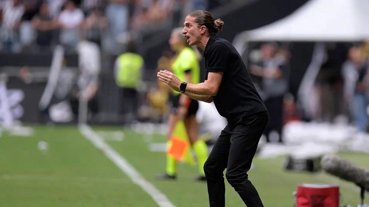 FENERBAHÇE HABERİ: Filipe Luis teklifinin perde arkası ortaya çıktı! FENERBAHÇE HABERİ: Filipe Luis teklifinin perde arkası ortaya çıktı!