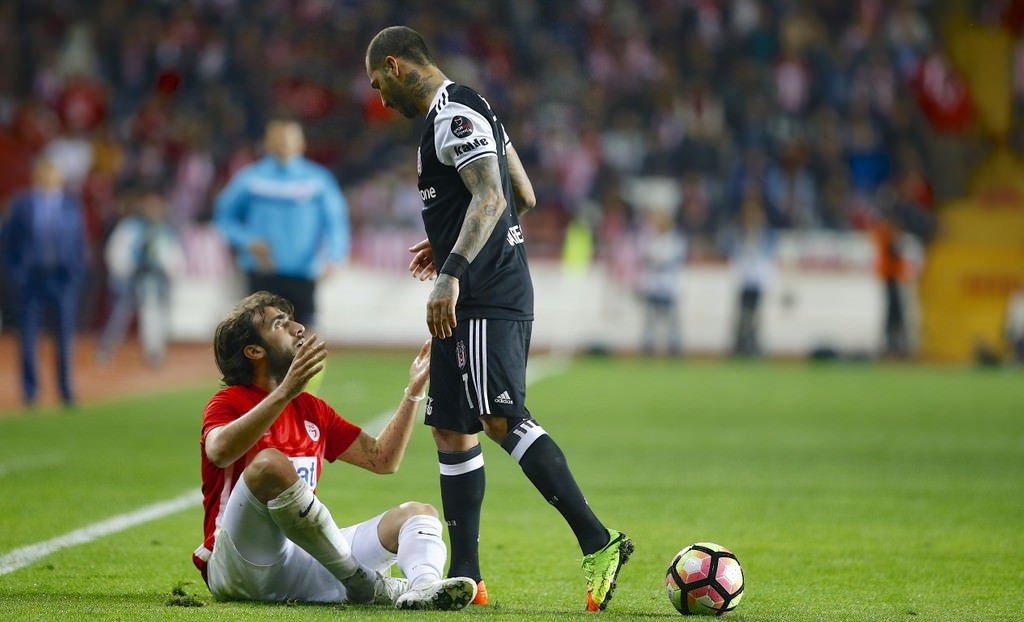 Antalyaspor-Beşiktaş karşılaşmasından kareler
