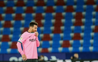 Barcelona Başkanı Joan Laporta resmen açıkladı! Lionel Messi kalıyor mu?