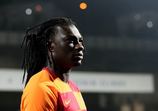 Gomis için flaş iddia! Satıldı...
