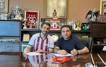 Caner Osmanpaşa Sivasspor ile nikah tazeledi!