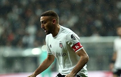 Beşiktaş’ta Cenk Tosun’dan depremzede çocuğa destek mesajı