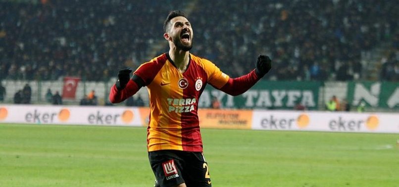 Emre Akbaba rekor kırdı