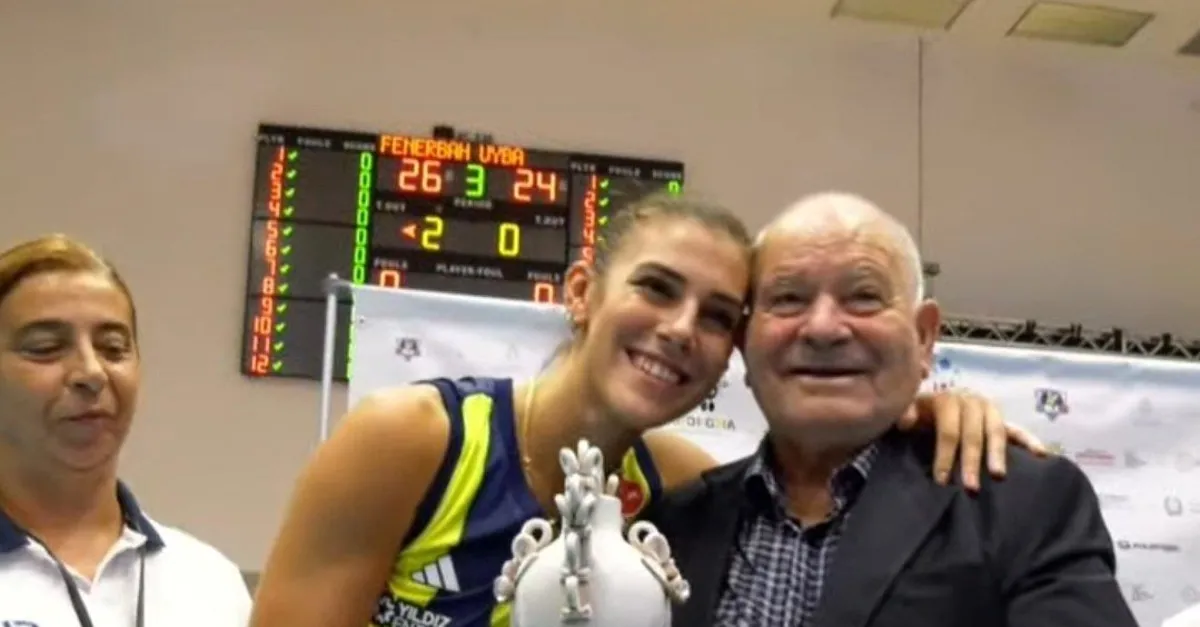 Alessia Orro'ya 'En İyi Pasör' ödülünü dedesi takdim etti