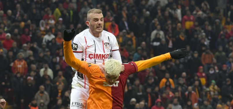 Ertuğrul Ersoy'un Mauro Icardi'ye müdahalesi penaltı mı? Erman Toroğlu değerlendirdi