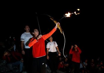 Mete Gazoz "Türkiye Yüzyılı"nın ateşini yaktı