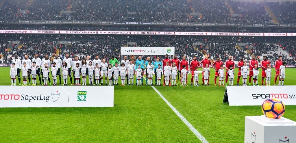 Beşiktaş-Kayserispor karşılaşmasından kareler