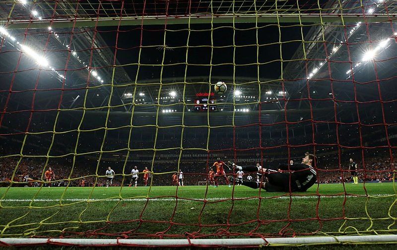 Galatasaray derbide para bastı