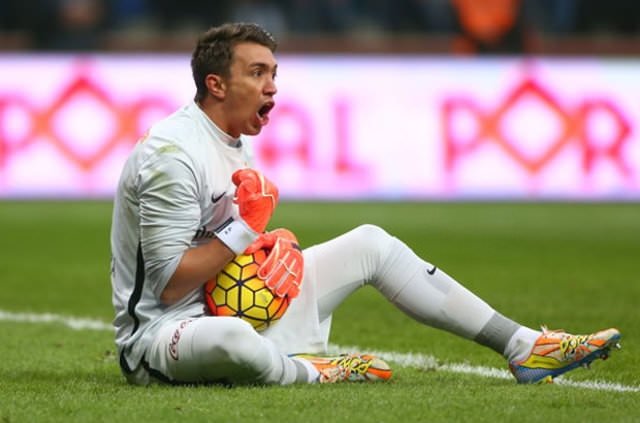 Galatasaray’da Muslera depremi