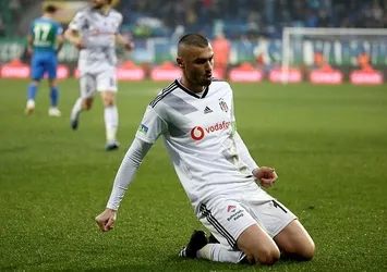 Burak Yılmaz çıkışta