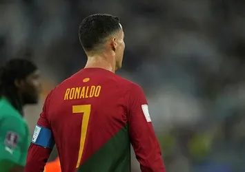 Ronaldo dondu kaldı! Uyarmak istedi ama...