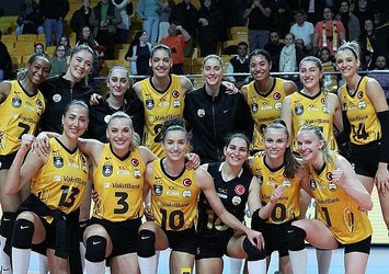 VakıfBank sahasında kazandı!