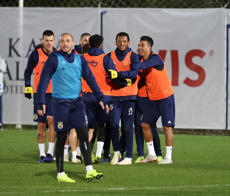 Fenerbahçe’de Ersun Yanal ateşi yaktı!