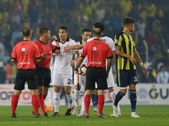 Futbol otoriteleri Beşiktaş - Fenerbahçe derbisini değerlendirdi!