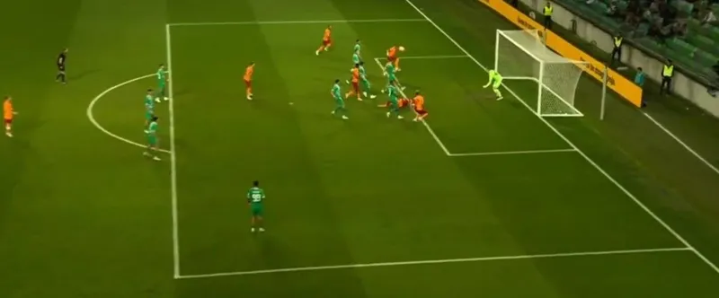 Galatasaray'da Abdülkerim Bardakcı Ljubljana maçında ofsayta takıldı! - 2