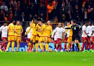 Kayserispor Arena'da Galatasaray'ı devirdi