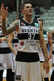 Beşiktaş, Sassari'yi farklı geçti