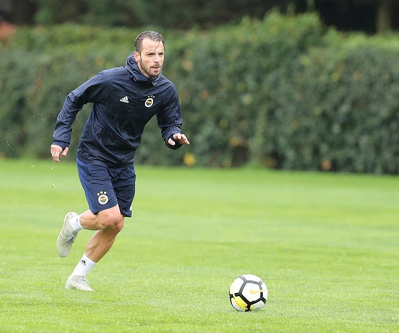 Fenerbahçe’ye büyük şok!