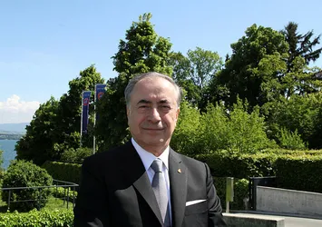 Galatasaray'da yetki gerilimi!