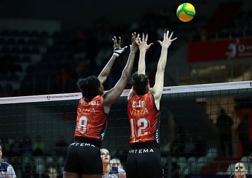 Eczacıbaşı çeyrek finalde!